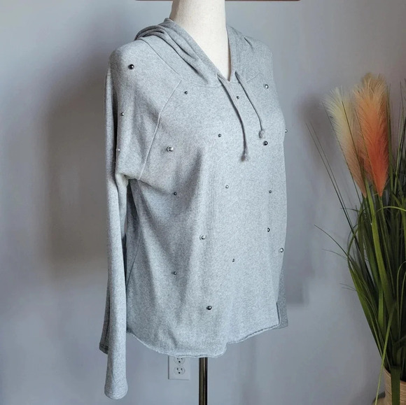 Generation Love, NWT Heather Gray Storm Pearls Hooded Hoodie Top Size Large - Picture 4 of 12